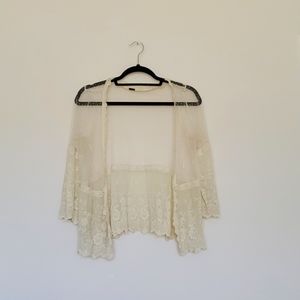 Vintage dainty lace cardigan
